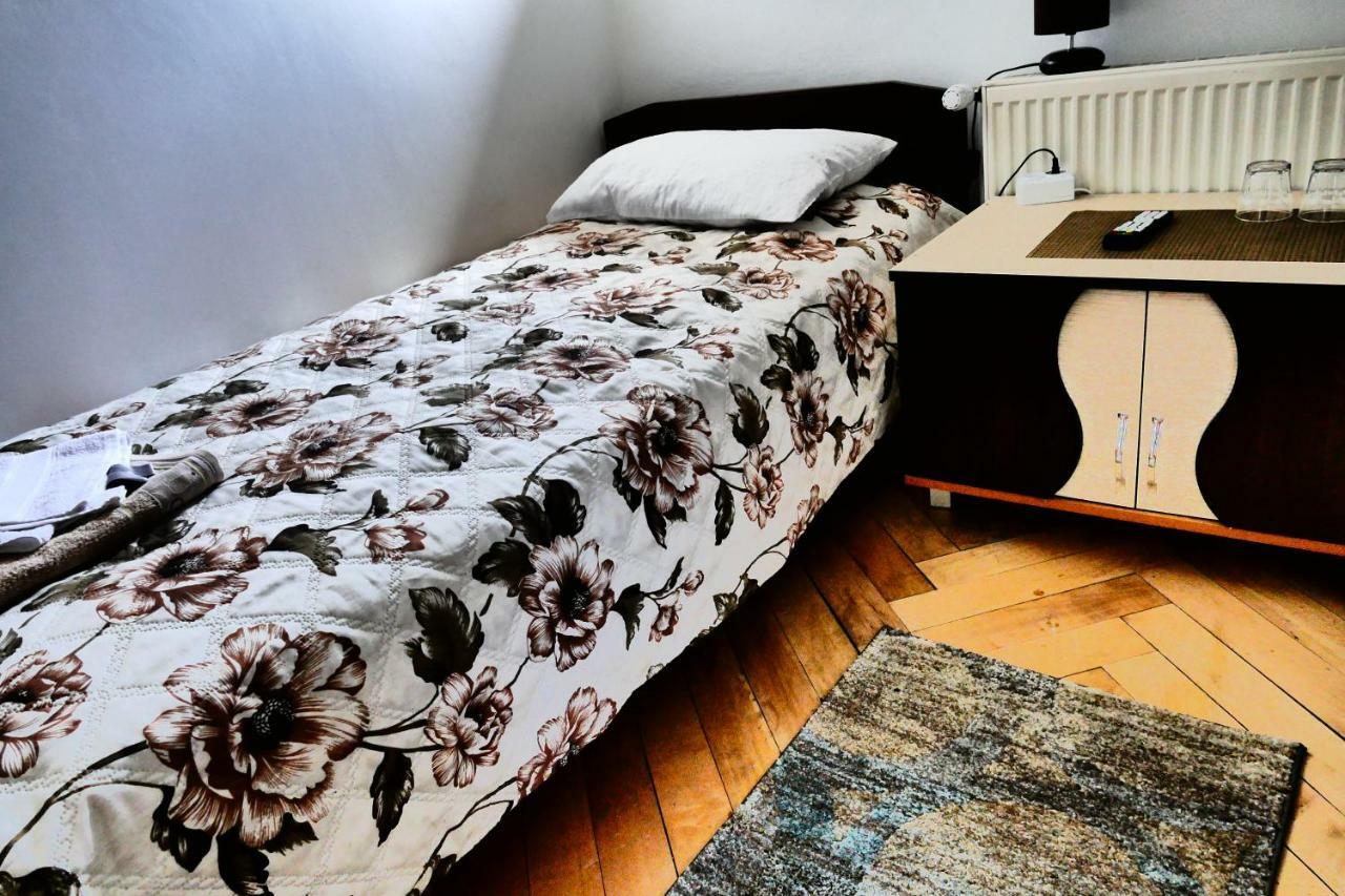 Pensiunea Roua Florilor Otel Anina Dış mekan fotoğraf