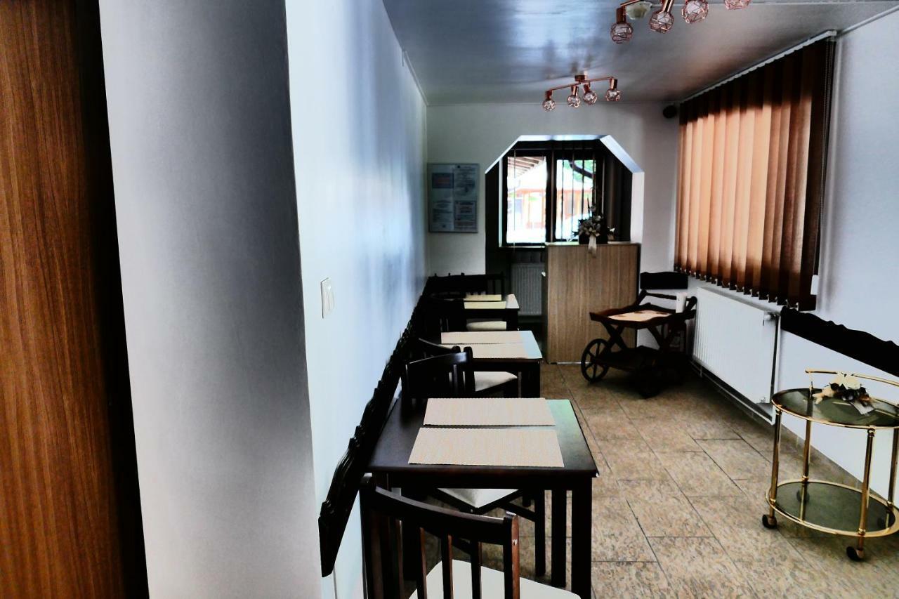 Pensiunea Roua Florilor Otel Anina Dış mekan fotoğraf