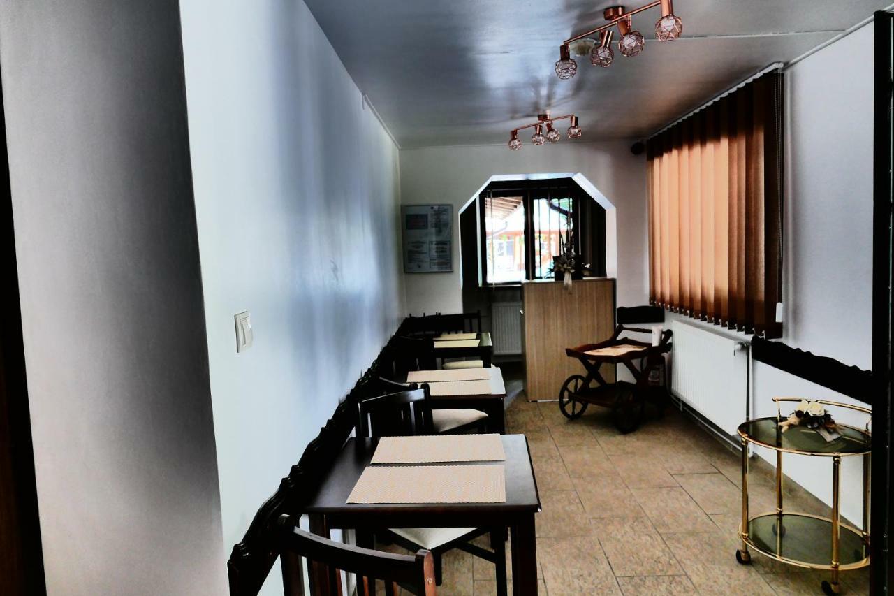 Pensiunea Roua Florilor Otel Anina Dış mekan fotoğraf
